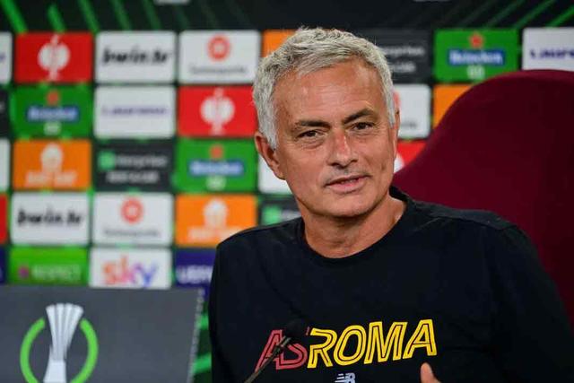 国际比赛日体能课后，费耶诺德调整名单备战法甲，管理层满意，训练强度明显提升的简单介绍