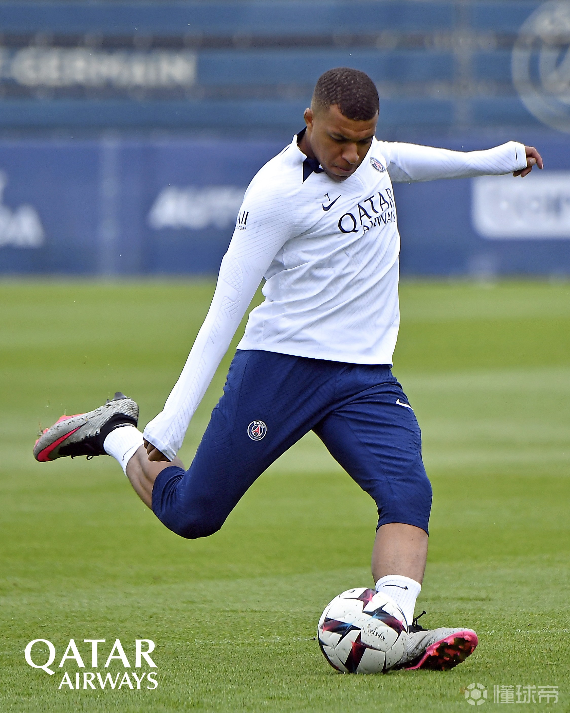 国际比赛日体能课后，费耶诺德调整名单备战法甲，管理层满意，训练强度明显提升的简单介绍